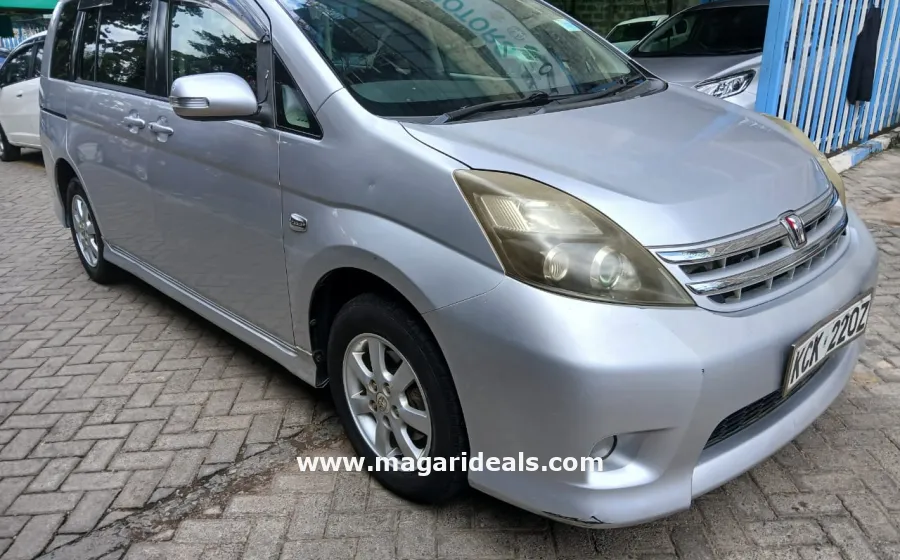 TOYOTA ISIS 2010 Nairobi in Kenya for Sale | Magari Deals