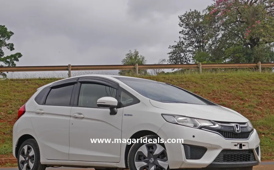 HONDA FIT HYBRID in Kenya for Sale | Magari Deals