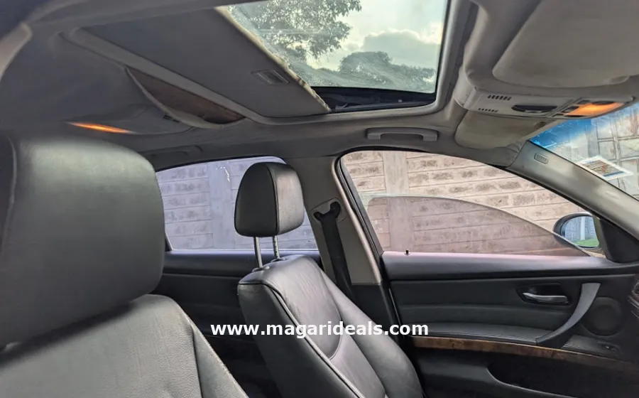 BMW 320i 2005 Model with sunroof in Kenya for Sale | Magari Deals