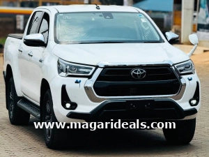 Find the best Toyota Hilux Double Cab prices in Kenya (2026). New & used 4x4 models for sale. Compare single/double cabin specs, fuel economy & financing options today!