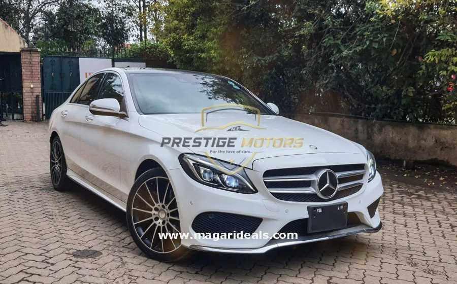 Mercedes Benz C250 with SUNROOF  for Sale | Magari Deals