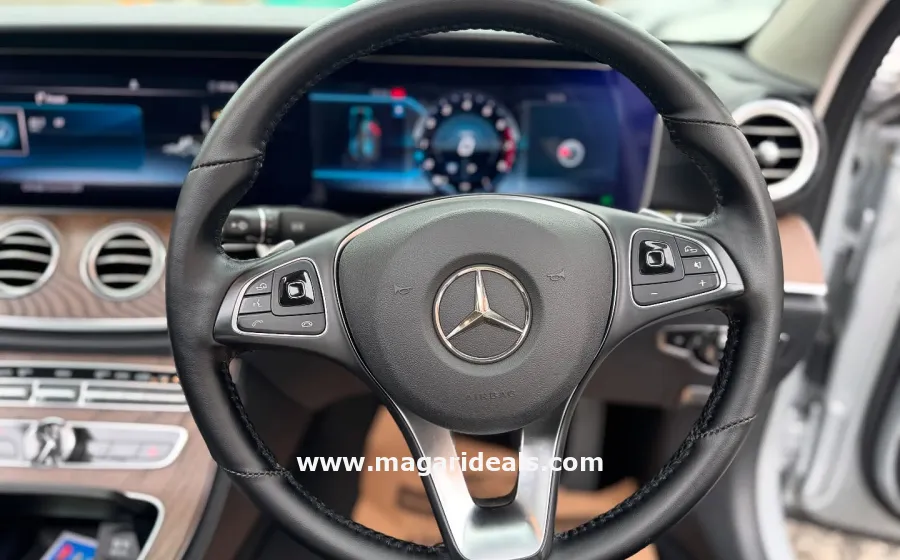 Mercedes E400 2017 sunroof in Kenya for Sale | Magari Deals