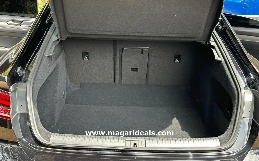 VOLKSWAGEN ARTEON RLINE with SUNROOF in Kenya for Sale | Magari Deals