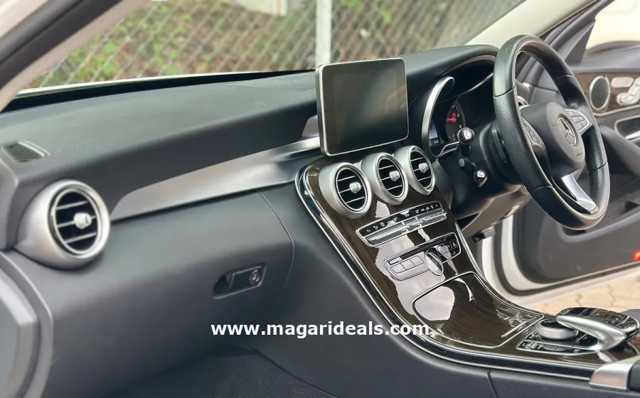 2017 Mercedes C220D in Kenya for Sale | Magari Deals