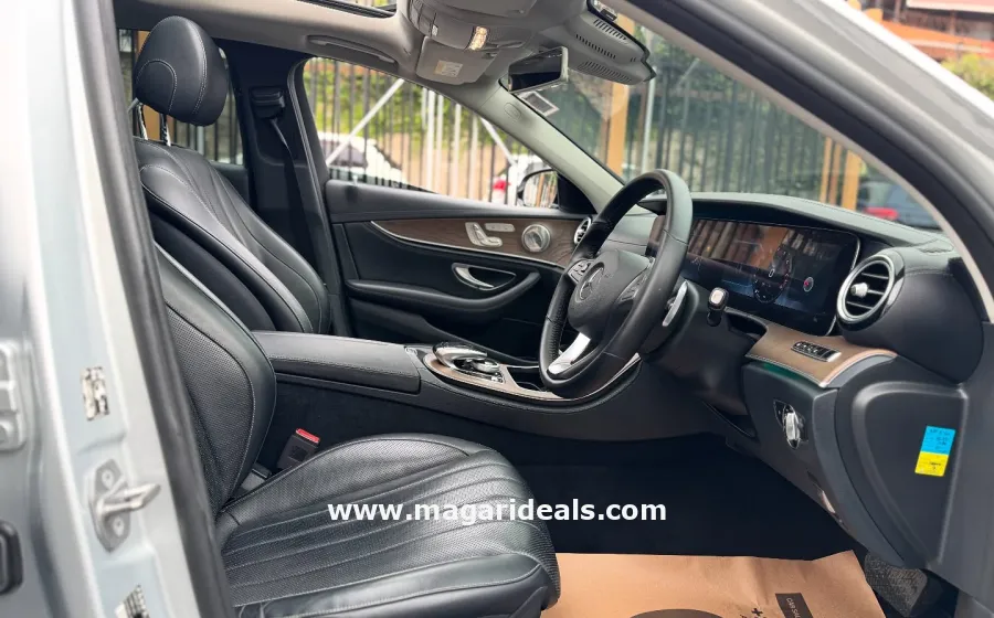 Mercedes E400 2017 sunroof in Kenya for Sale | Magari Deals