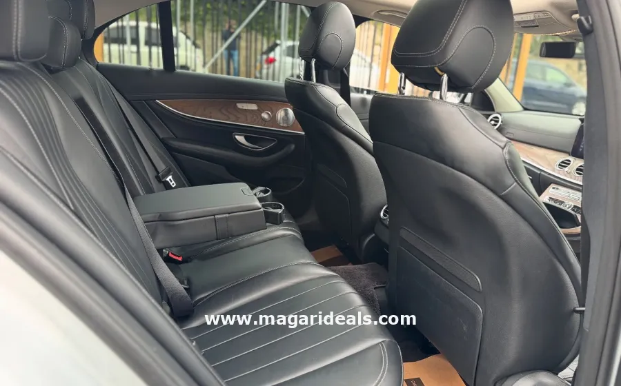 Mercedes E400 2017 sunroof in Kenya for Sale | Magari Deals