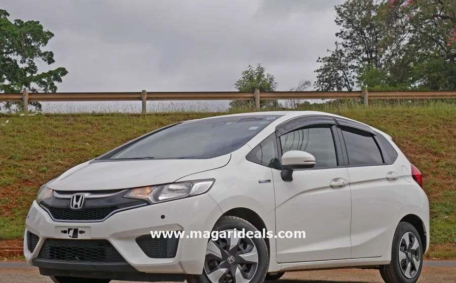 HONDA FIT HYBRID in Kenya for Sale | Magari Deals