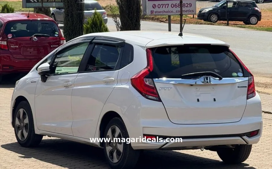 2018 HONDA FIT Hybrid in Kenya for Sale | Magari Deals