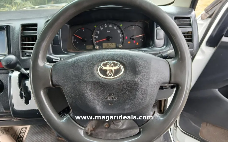 TOYOTA HIACE in Kenya in Kenya for Sale | Magari Deals