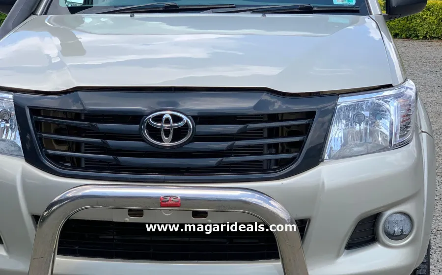  TOYOTA HILUX DOUBLE CAB 2012 for Sale | Magari Deals
