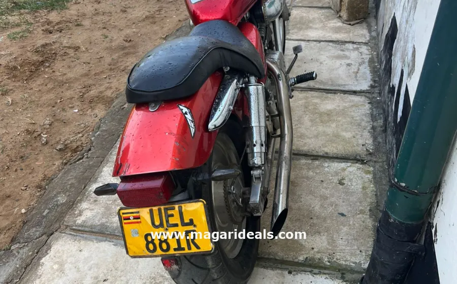 2004 Honda Magna 250CC V-Twin in Kenya for Sale | Magari Deals