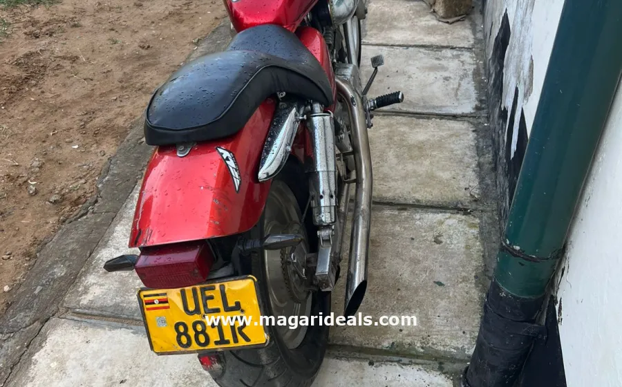 2004 Honda Magna 250CC V-Twin in Kenya for Sale | Magari Deals