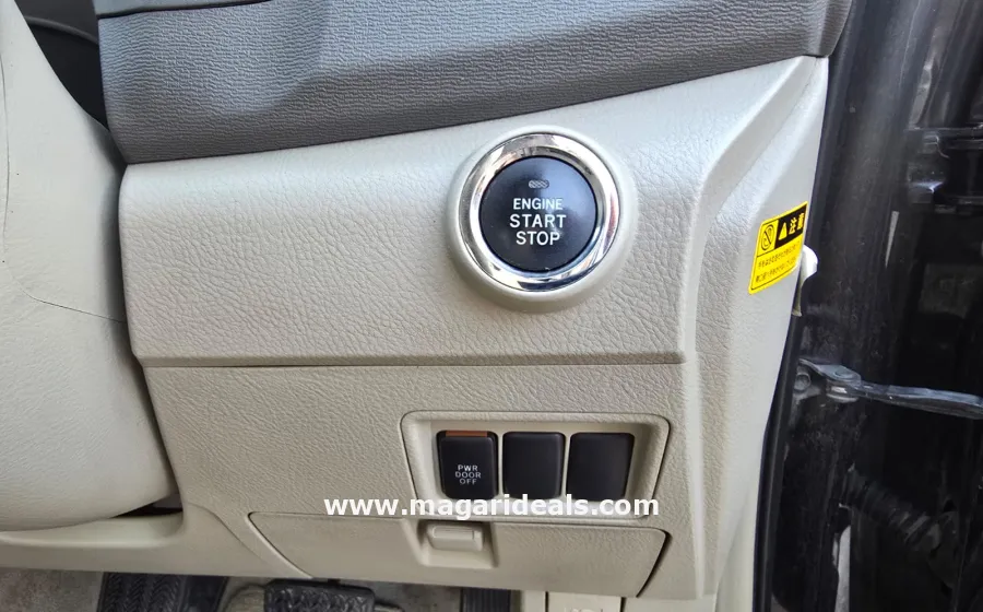 TOYOTA ISIS 2015 Mombasa in Kenya for Sale | Magari Deals