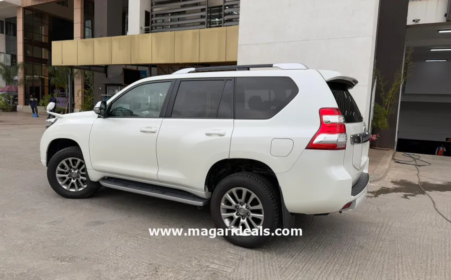 Toyota Prado TX 2017 Diesel 7 seater in Kenya for Sale | Magari Deals