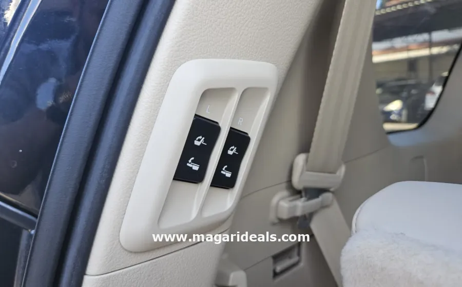 2018 Toyota Land Cruiser Prado TX-L in Kenya for Sale | Magari Deals