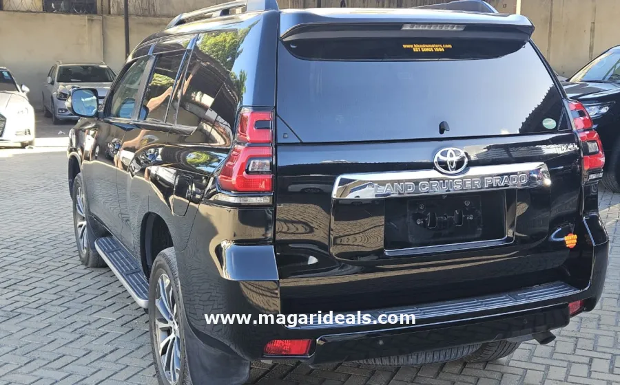 2018 Toyota Land Cruiser Prado TX-L in Kenya for Sale | Magari Deals