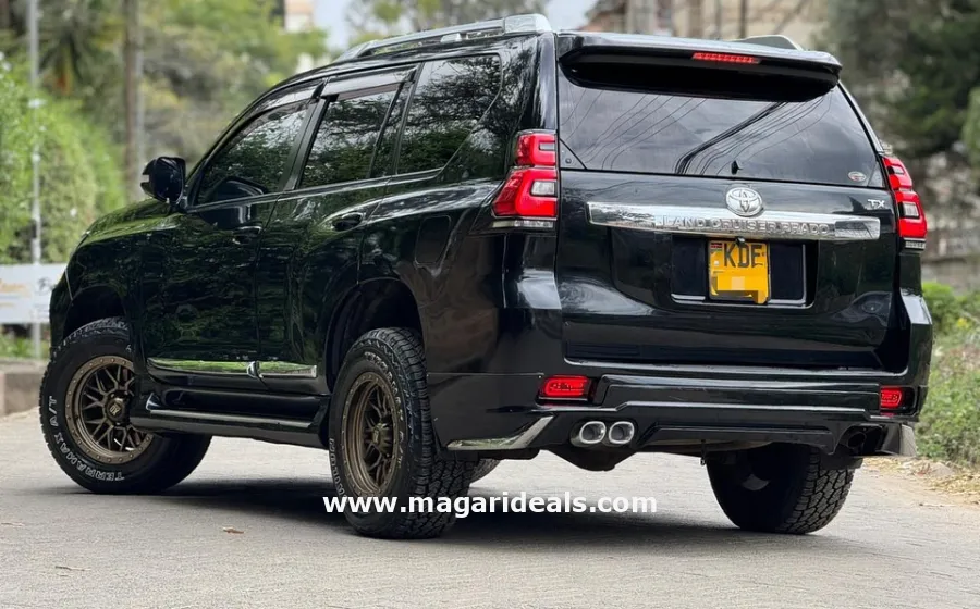 2016 TOYOTA LANDCRUISER PRADO TX in Kenya for Sale | Magari Deals
