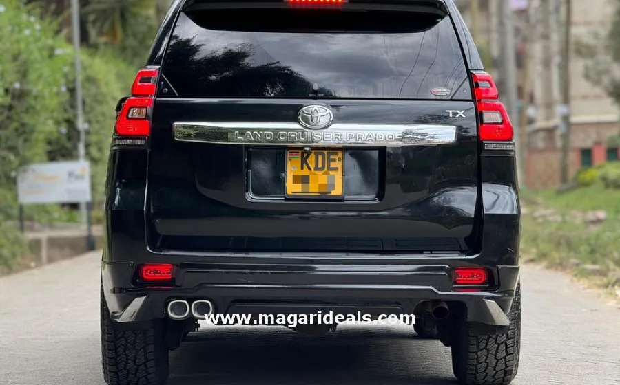 2016 TOYOTA LANDCRUISER PRADO TX in Kenya for Sale | Magari Deals
