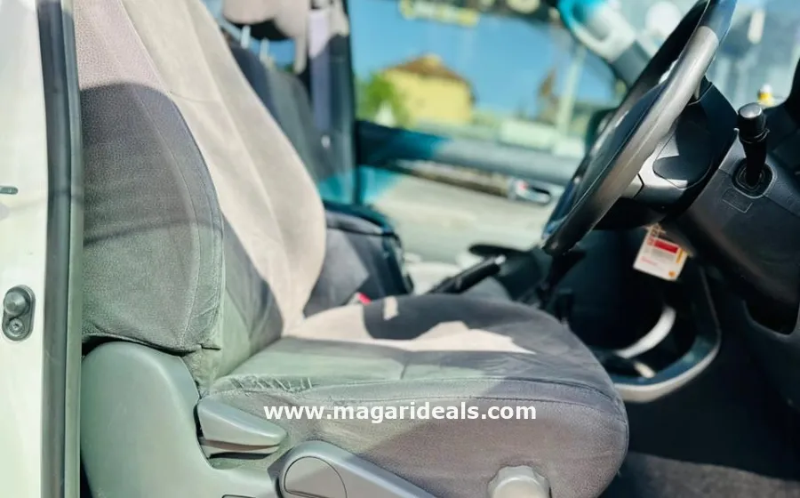 2009 Toyota Prado in Kenya for Sale | Magari Deals