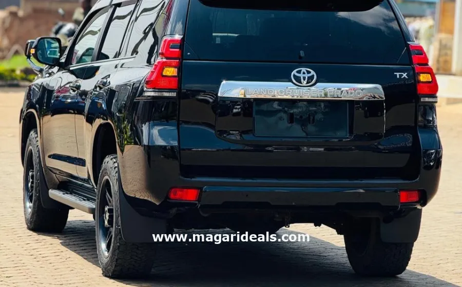 2017 Toyota Land Cruiser Prado TXL in Kenya for Sale | Magari Deals