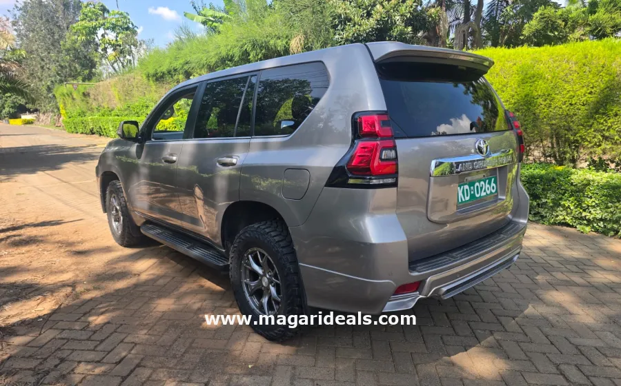 2019 TOYOTA LANDCRUISER PRADO GDJ150 in Kenya for Sale | Magari Deals
