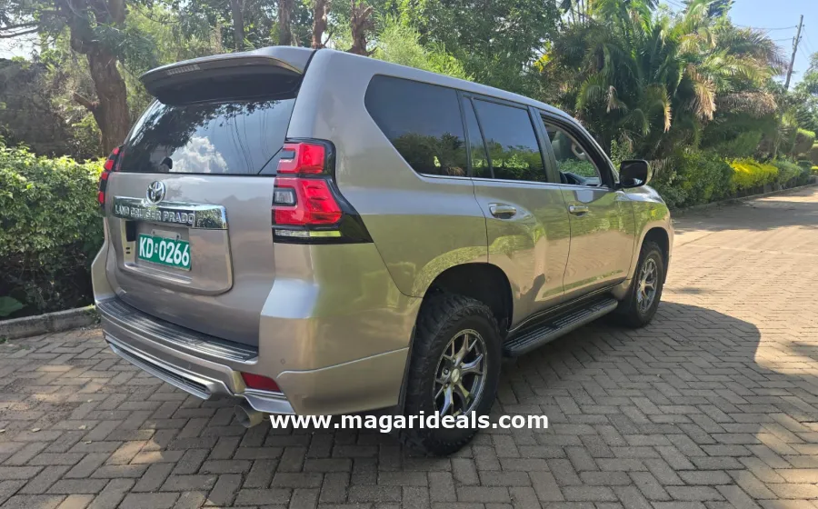 2019 TOYOTA LANDCRUISER PRADO GDJ150 in Kenya for Sale | Magari Deals