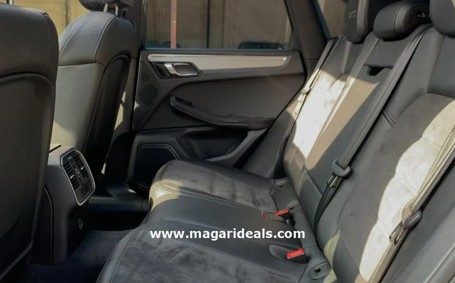 2017 Porsche Macan GTS with Sunroof in Kenya for Sale | Magari Deals