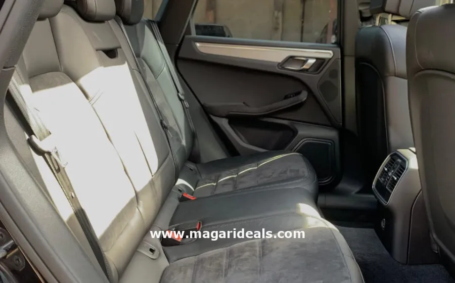 2017 Porsche Macan GTS with Sunroof in Kenya for Sale | Magari Deals