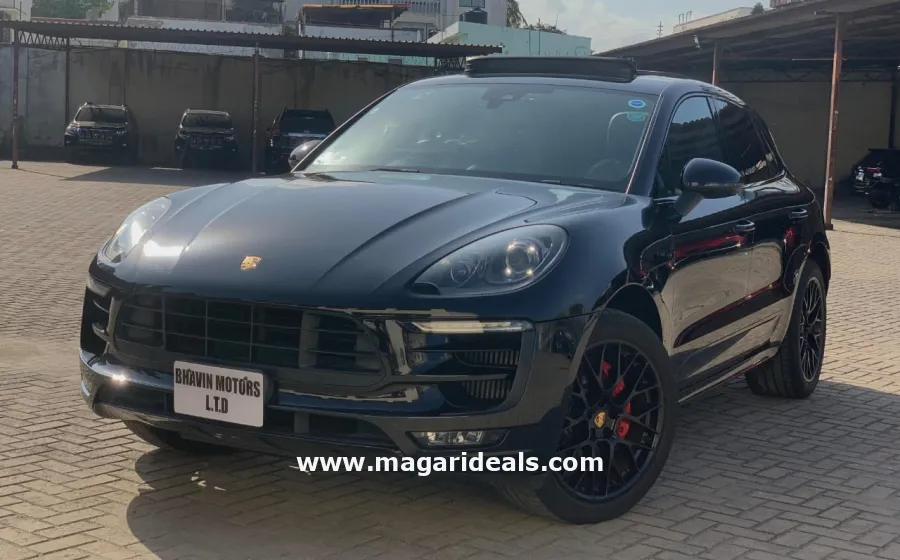 2017 Porsche Macan GTS with Sunroof in Kenya for Sale | Magari Deals