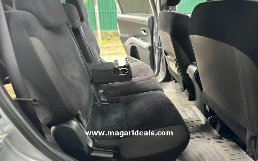2011 MITSUBISHI OUTLANDER  in Kenya for Sale | Magari Deals