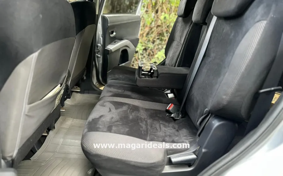 2011 MITSUBISHI OUTLANDER  in Kenya for Sale | Magari Deals
