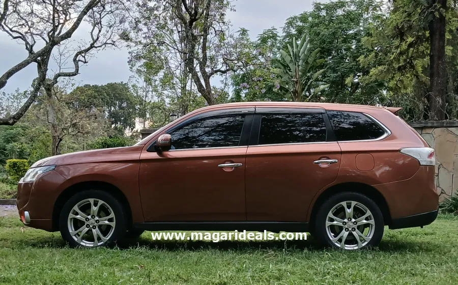 2012 MITSUBISHI OUTLANDER  in Kenya for Sale | Magari Deals