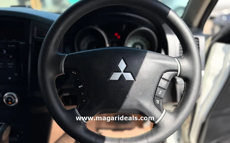 MITSUBISHI PAJERO in Kenya for Sale | Magari Deals