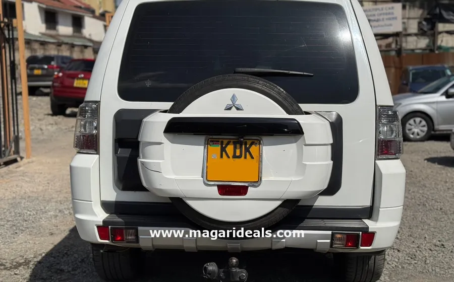 MITSUBISHI PAJERO in Kenya for Sale | Magari Deals