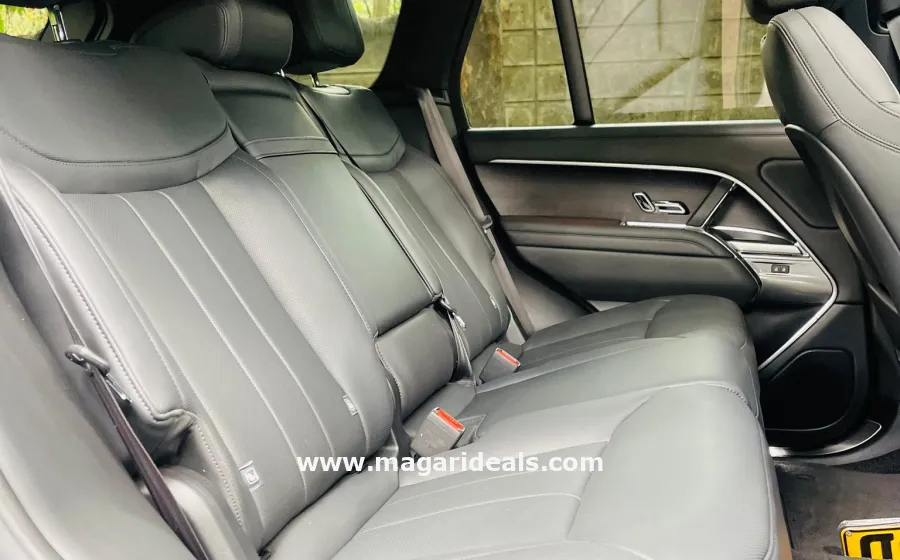 Range Rover Vogue D350 HSE Autobiography in Kenya for Sale | Magari Deals