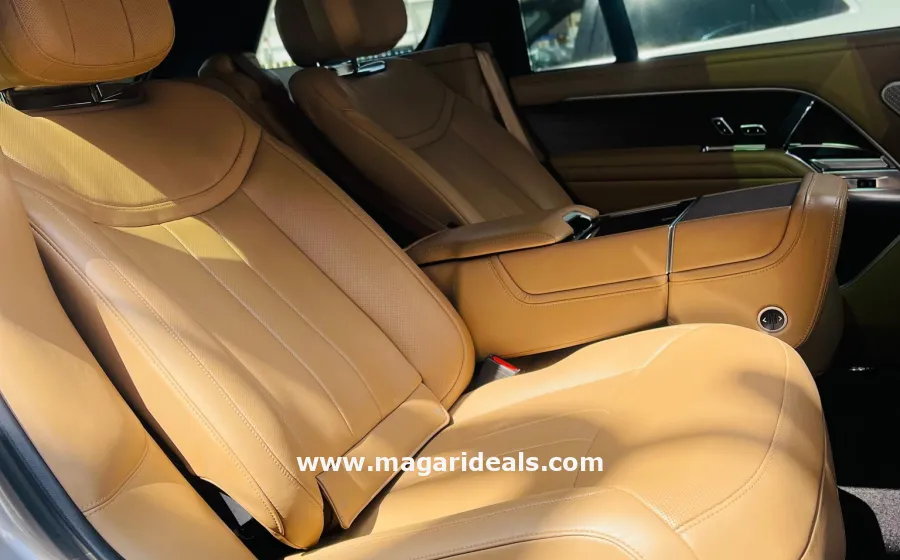 Range Rover Vogue Autobiography P400 LWB in Kenya for Sale | Magari Deals