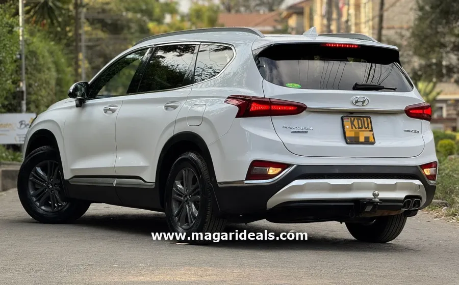 HYUNDAI SANTA FE HIGHLANDER 2.2D in Kenya for Sale | Magari Deals