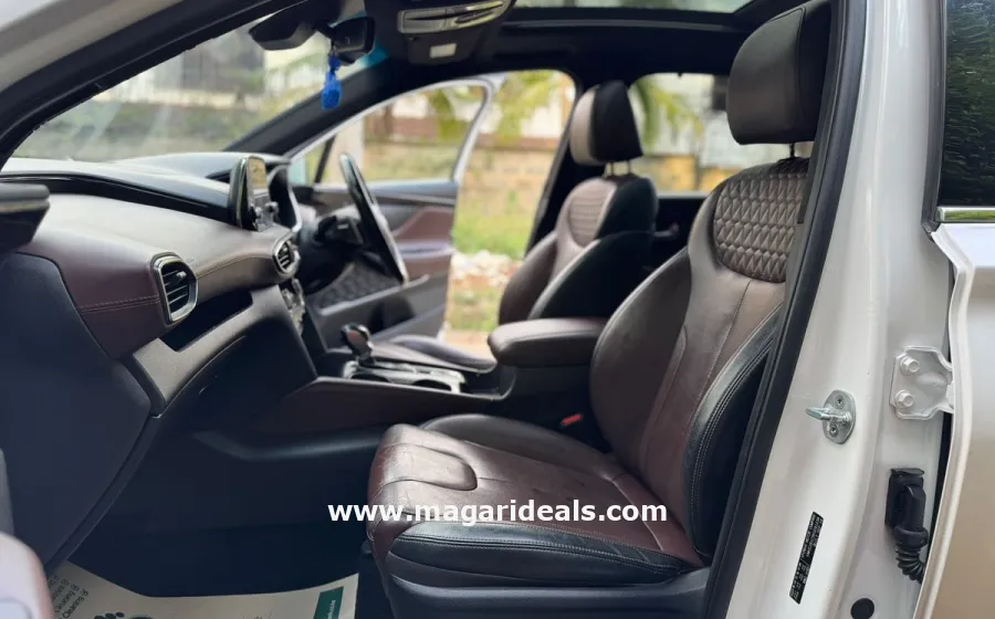 HYUNDAI SANTA FE HIGHLANDER 2.2D in Kenya for Sale | Magari Deals