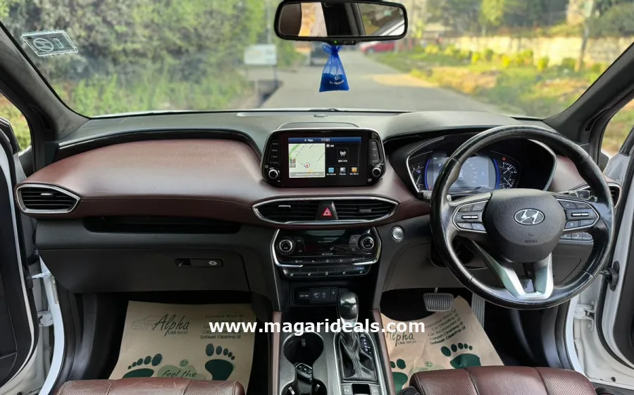 HYUNDAI SANTA FE HIGHLANDER 2.2D in Kenya for Sale | Magari Deals