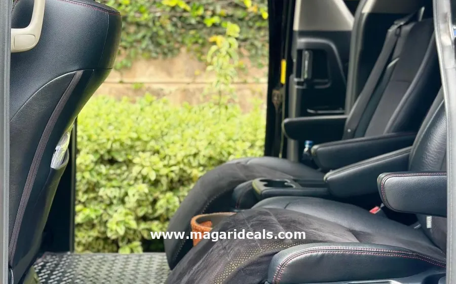 TOYOTA VELLFIRE in Kenya for Sale | Magari Deals