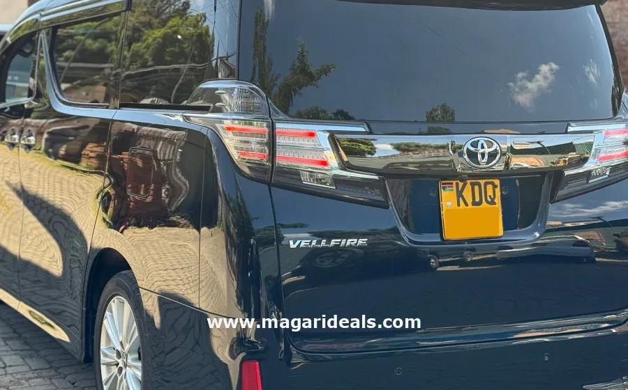 TOYOTA VELLFIRE WITH SUNROOF in Kenya for Sale | Magari Deals