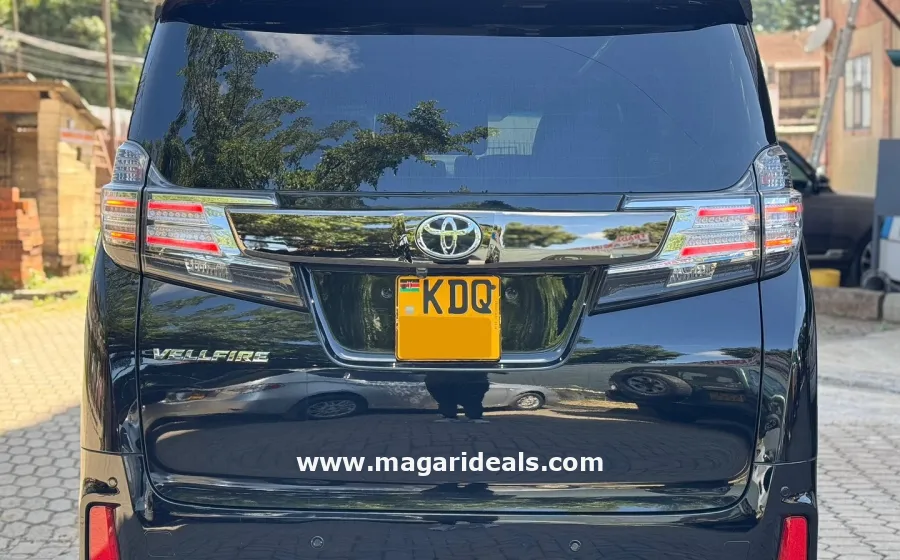 TOYOTA VELLFIRE WITH SUNROOF in Kenya for Sale | Magari Deals