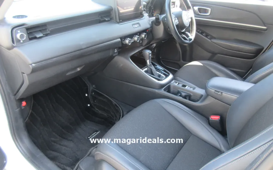 2021 HONDA VEZEL e:HEV PLAY in Kenya for Sale | Magari Deals