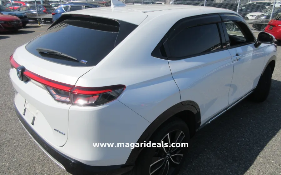 2021 HONDA VEZEL e:HEV PLAY in Kenya for Sale | Magari Deals