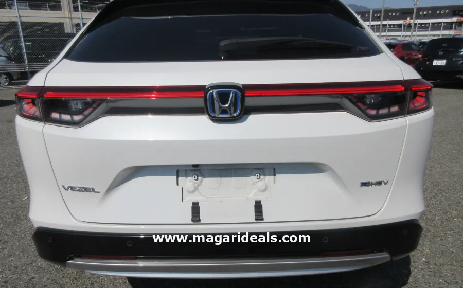 2021 HONDA VEZEL e:HEV PLAY in Kenya for Sale | Magari Deals