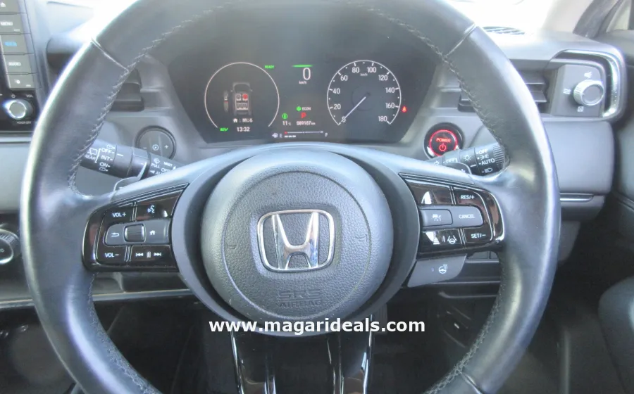 2021 HONDA VEZEL e:HEV PLAY in Kenya for Sale | Magari Deals