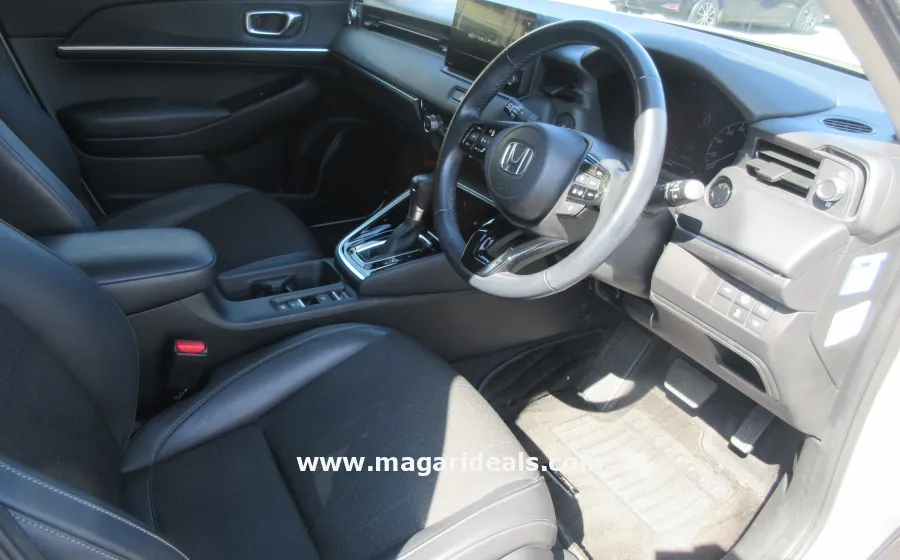 2021 HONDA VEZEL e:HEV PLAY in Kenya for Sale | Magari Deals