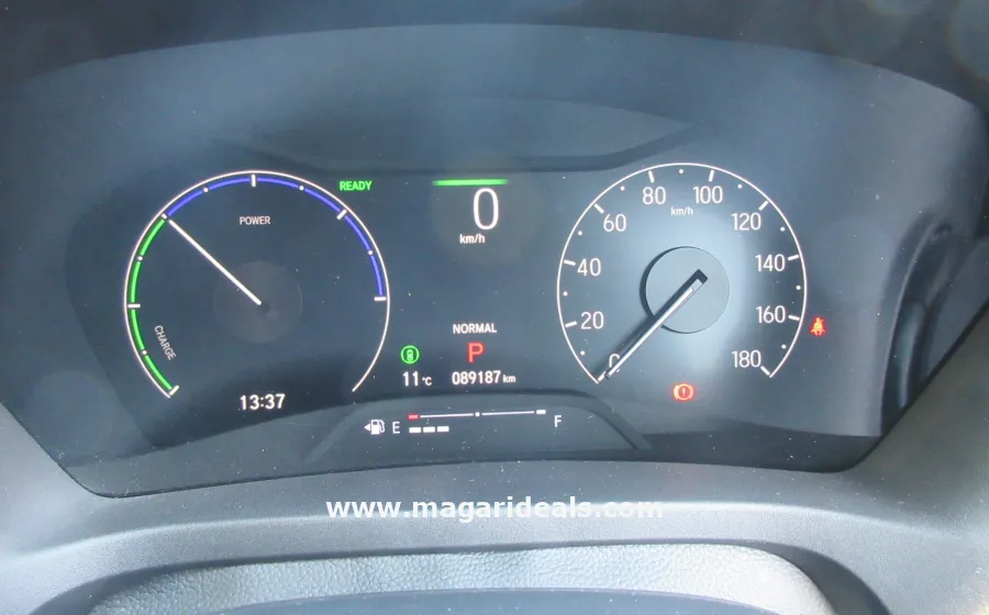 2021 HONDA VEZEL e:HEV PLAY in Kenya for Sale | Magari Deals