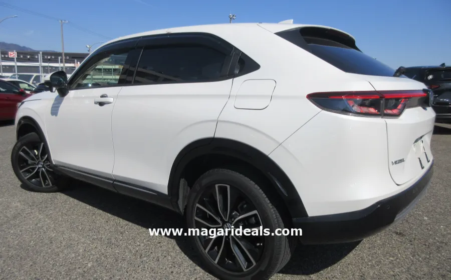 2021 HONDA VEZEL e:HEV PLAY in Kenya for Sale | Magari Deals