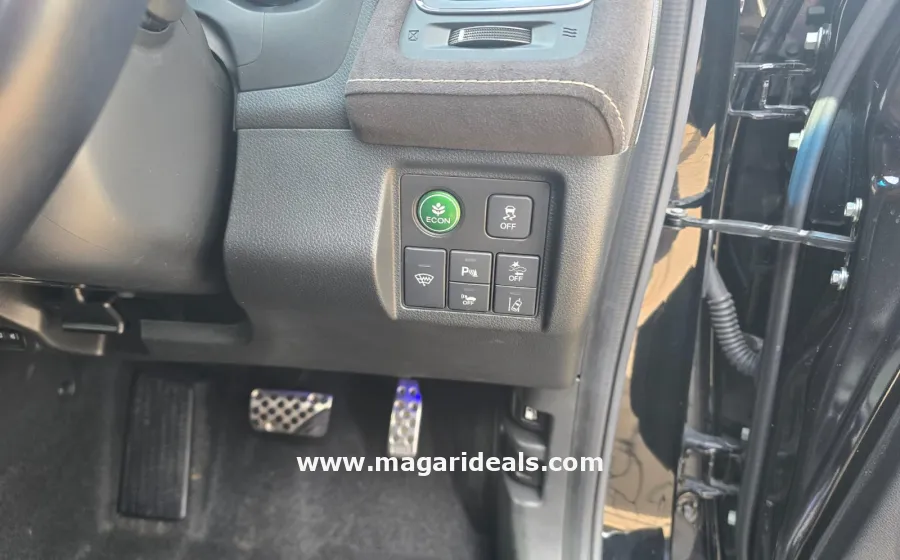 2019 Honda Vezel RU3 RS in Kenya for Sale | Magari Deals